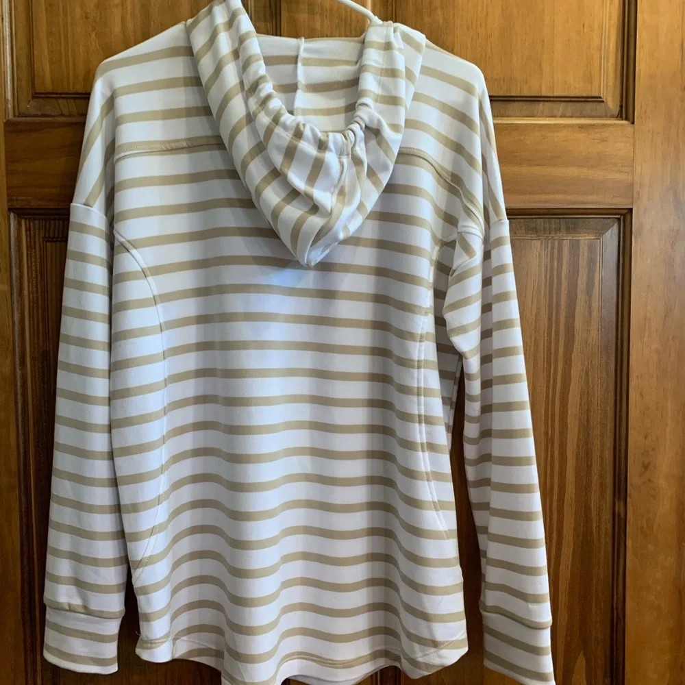 Cable & Gauge Tan and White Striped Hoodie - Picture 4 of 5